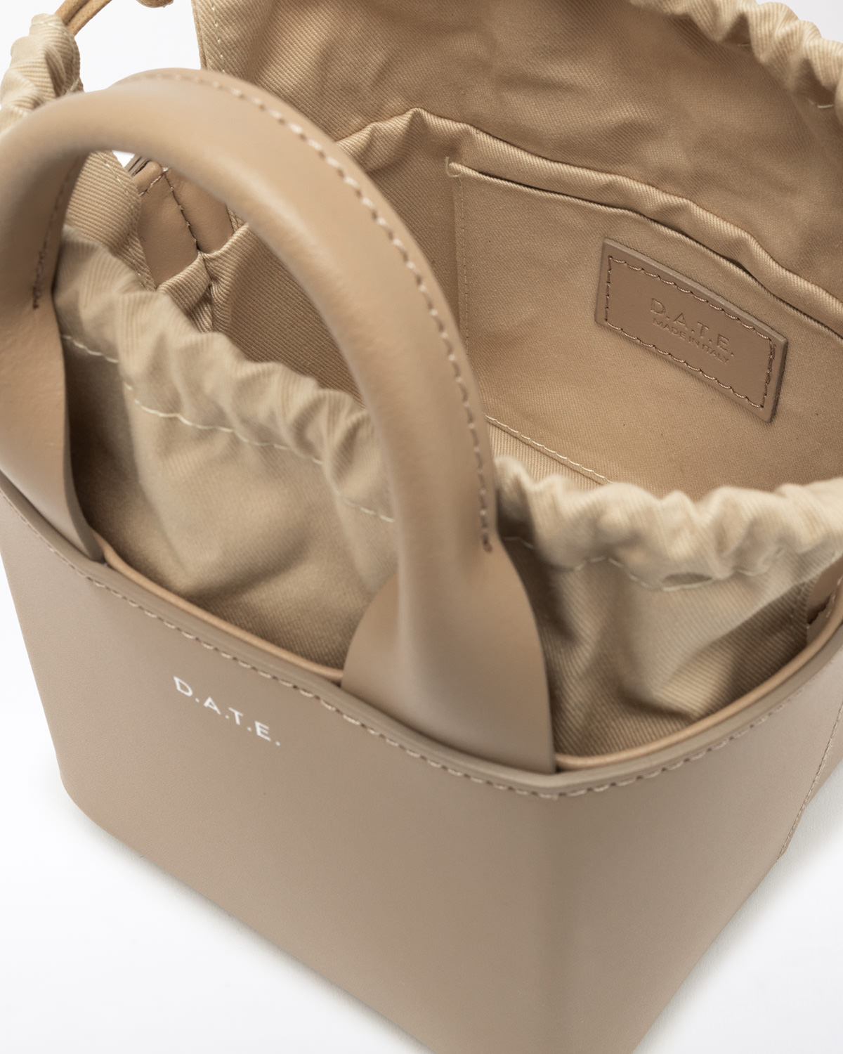 D.A.T.E.: CUBO BAG LEATHER NATURAL
