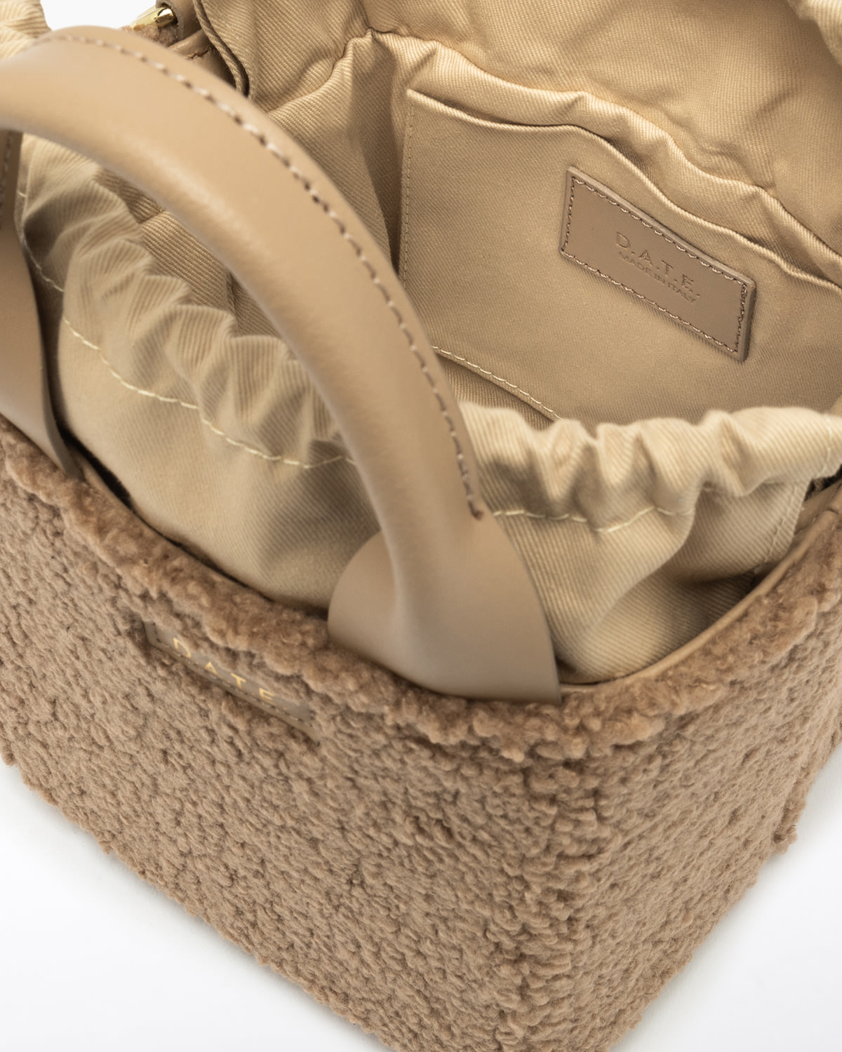 D.A.T.E.: CUBO BAG TEDDY BEIGE