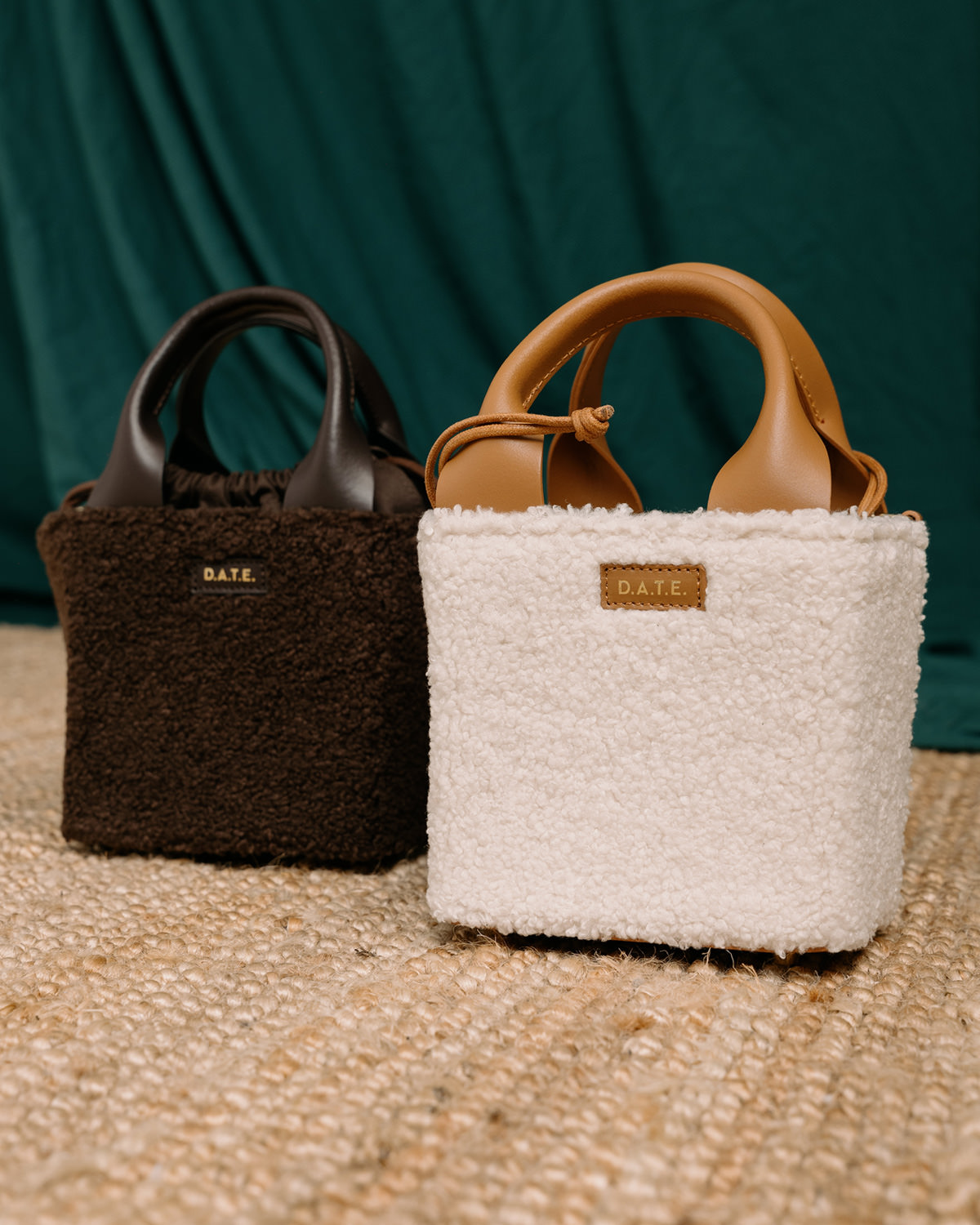 D.A.T.E.: CUBO BAG TEDDY WHITE