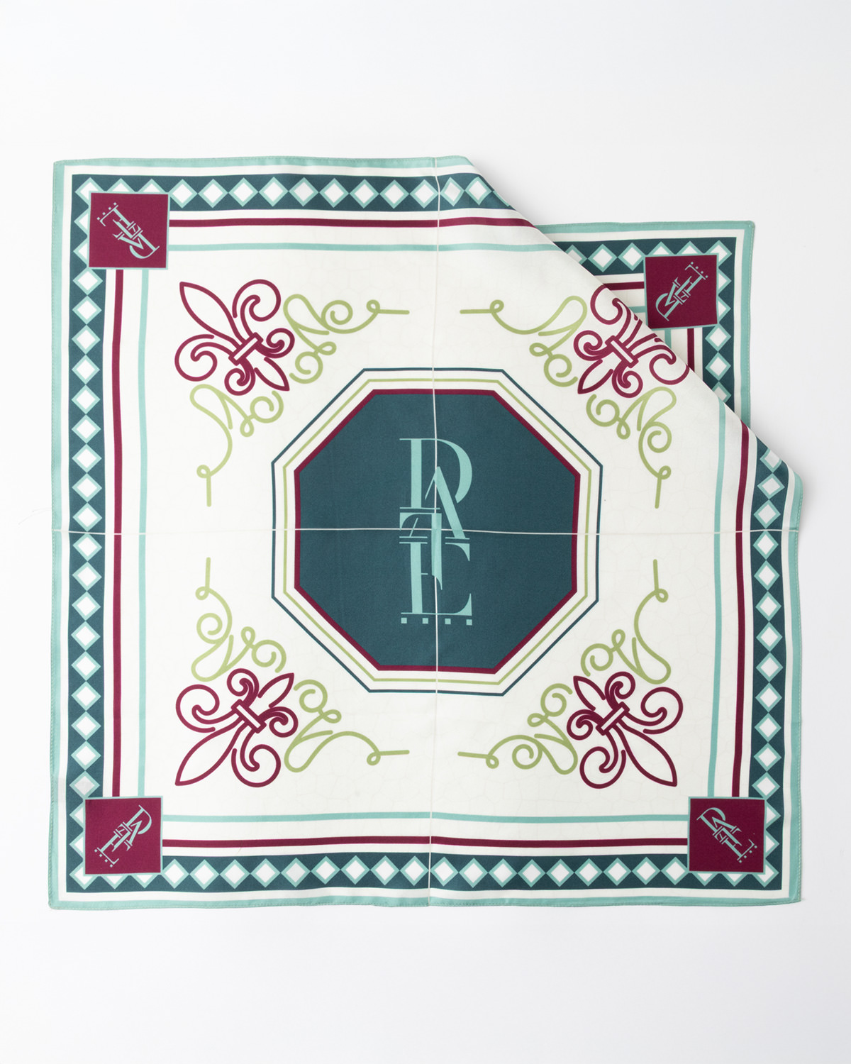 D.A.T.E.: FOULARD CEMENTINA