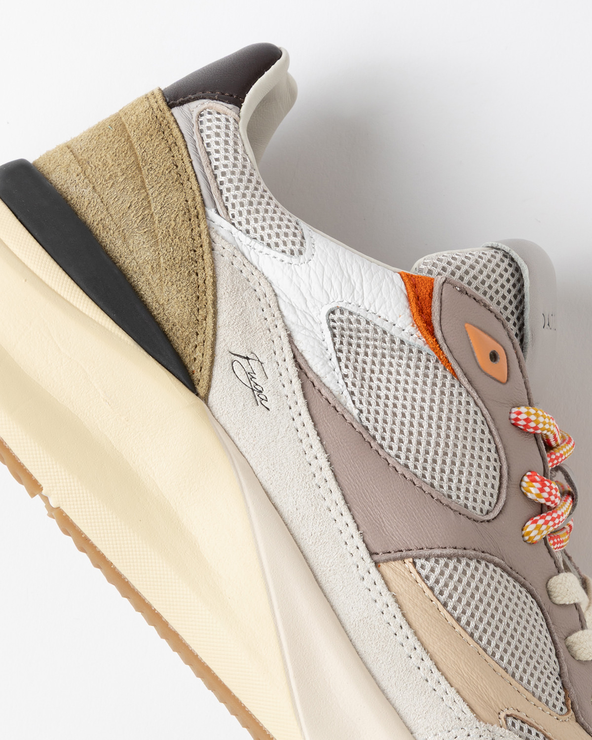 D.A.T.E.: FUGA 20' COLORED BEIGE