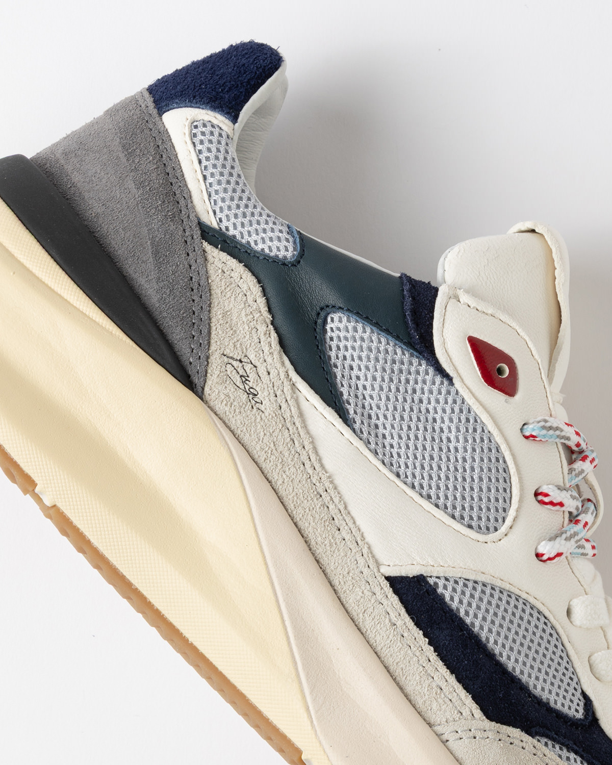 D.A.T.E.: FUGA 20' COLORED LIGHT GREY