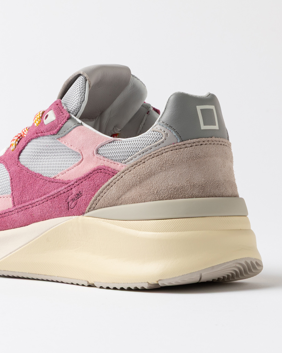 D.A.T.E.: FUGA 20' DRAGON LIGHT GREY