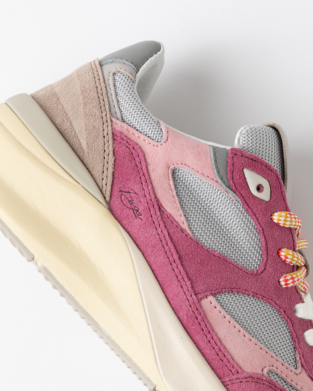 D.A.T.E.: FUGA 20' DRAGON LIGHT GREY