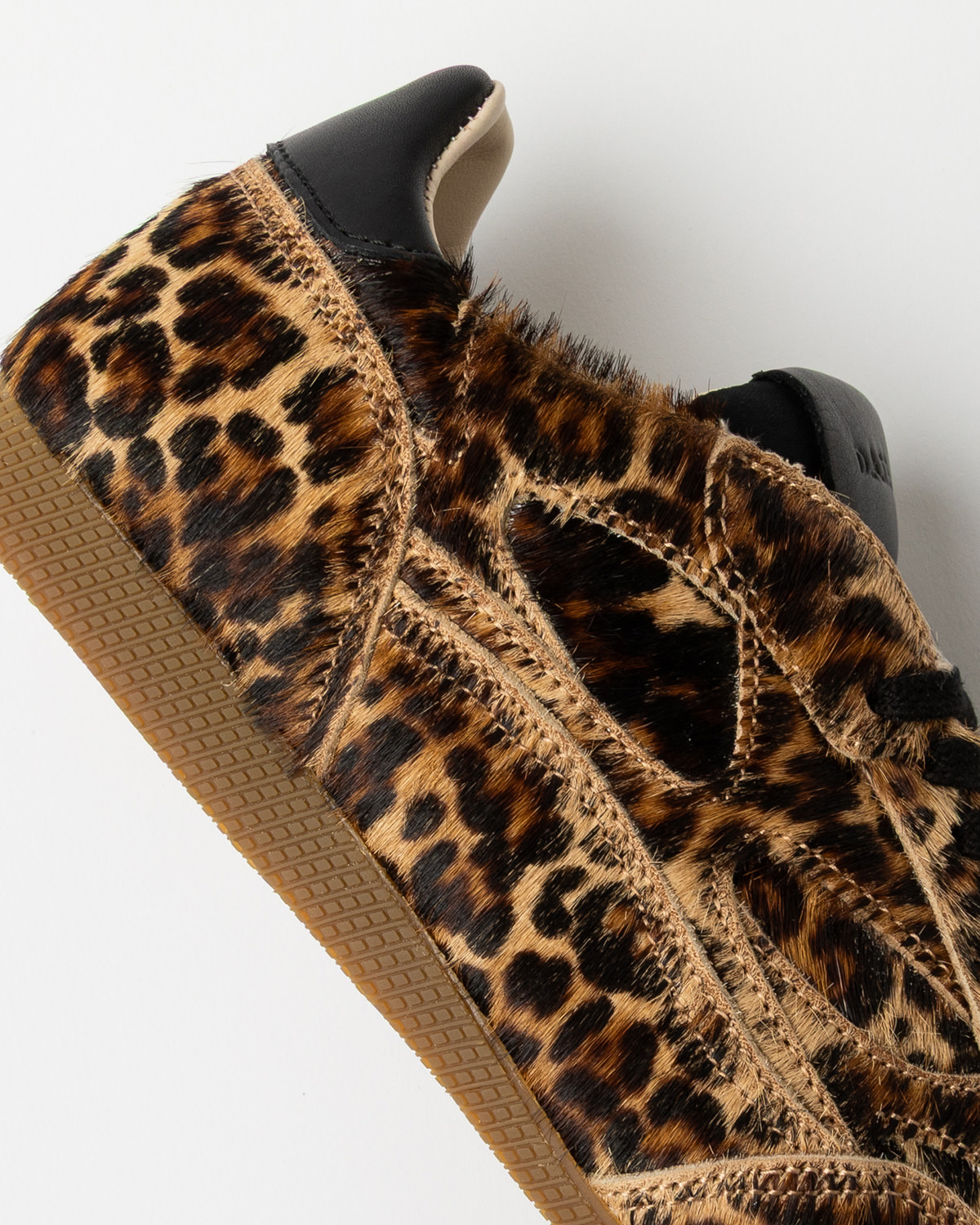 D.A.T.E.: FUGA LOW PONY LEOPARD