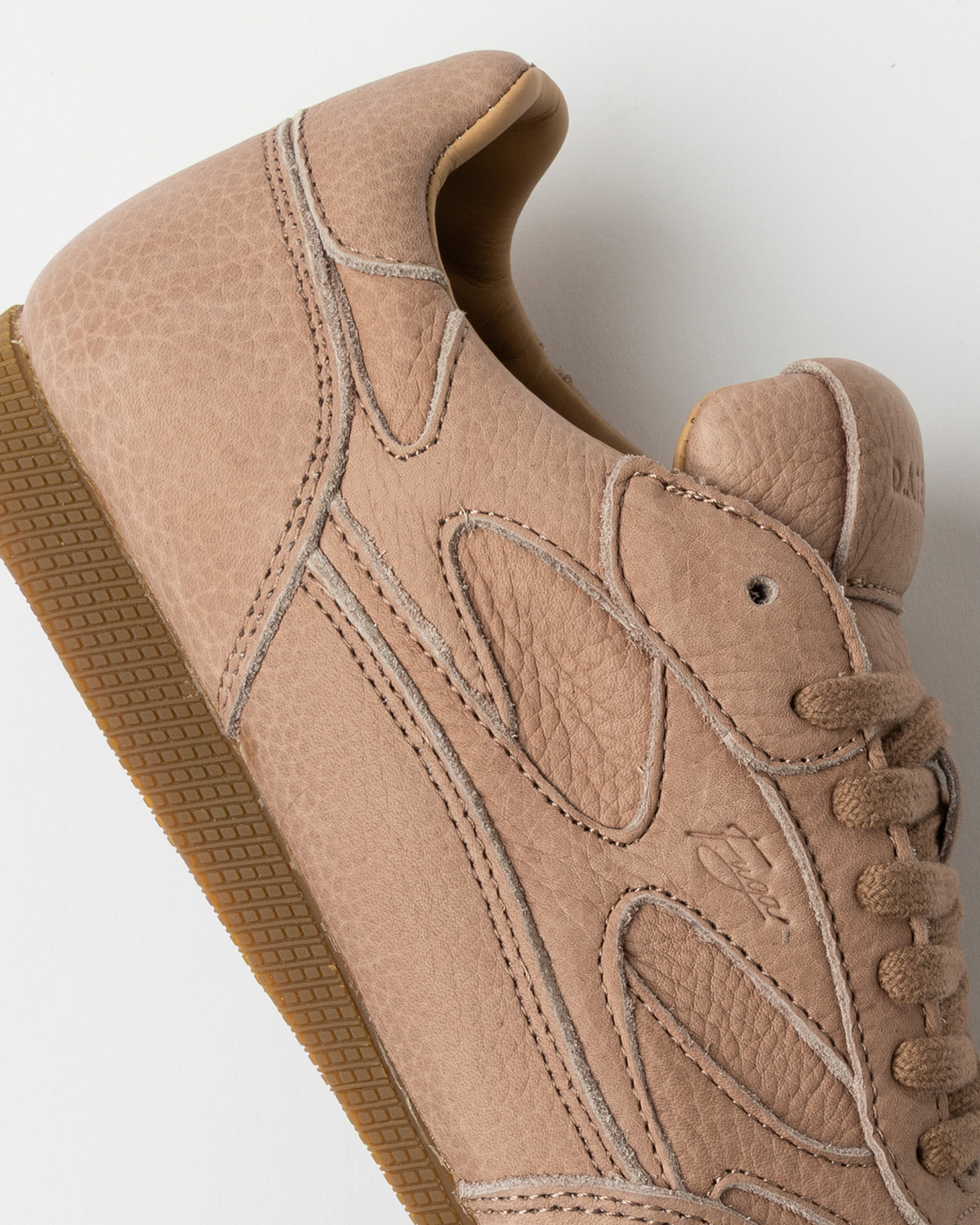 D.A.T.E.: FUGA LOW STONE MUD