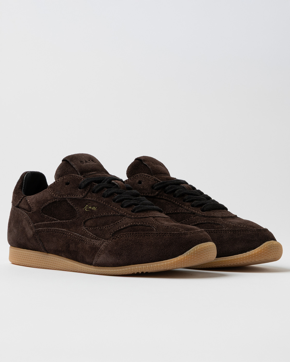 D.A.T.E.: FUGA LOW VELOUR CHOCOLATE