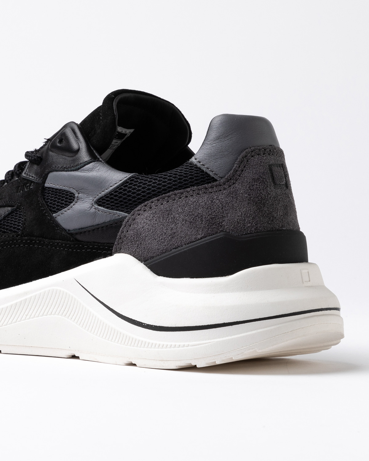 D.A.T.E.: FUGA MESH BLACK