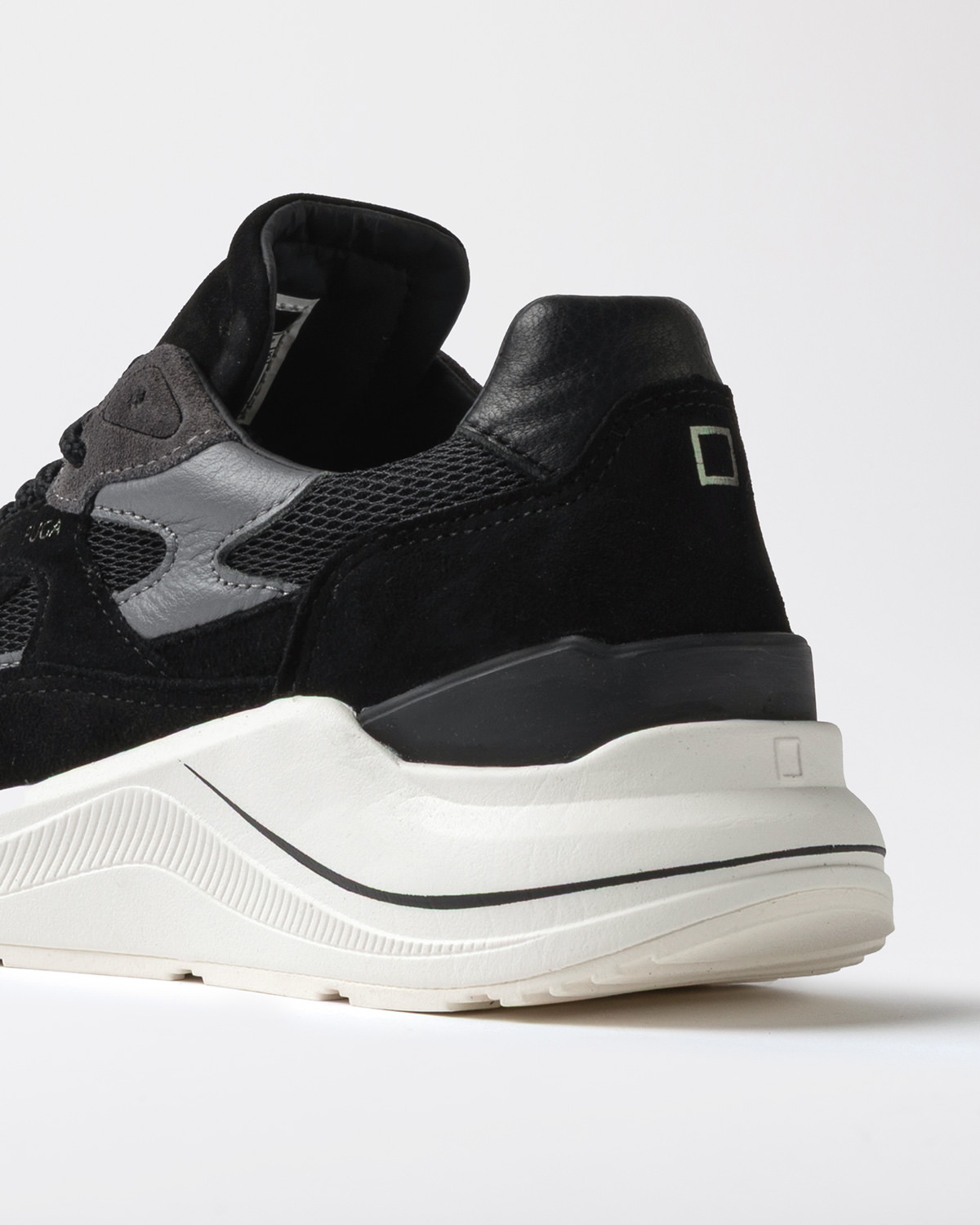 D.A.T.E.: FUGA MESH BLACK