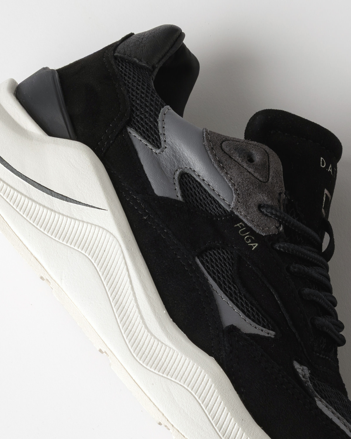 D.A.T.E.: FUGA MESH BLACK