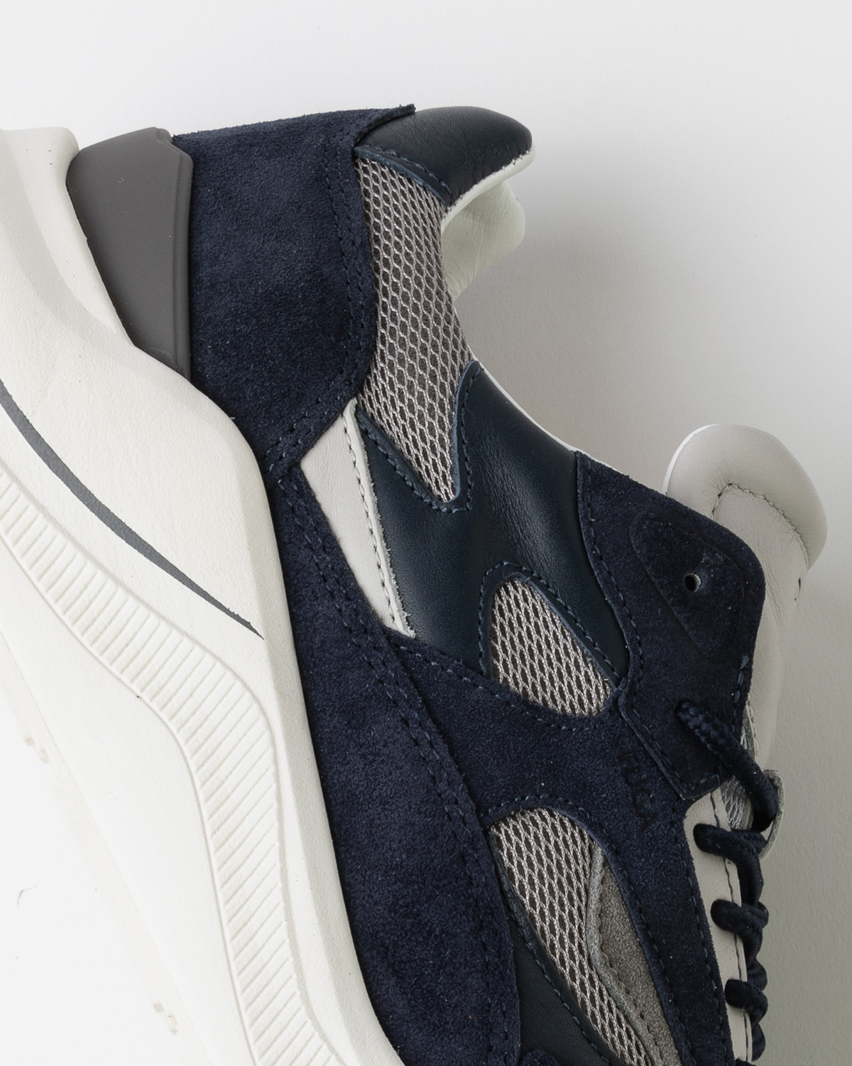 D.A.T.E.: FUGA MESH GRAY