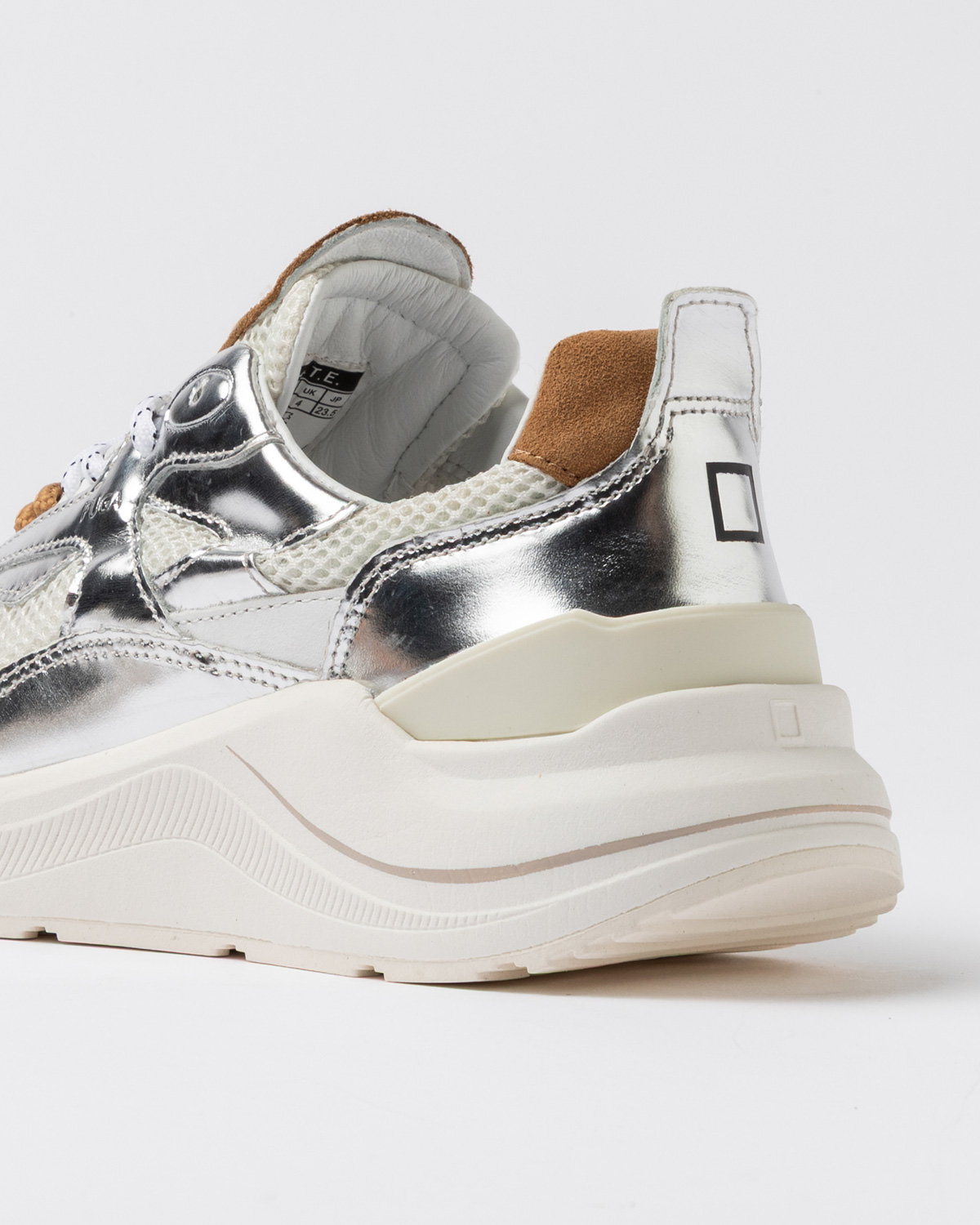 D.A.T.E.: FUGA MIRROR IVORY-SILVER