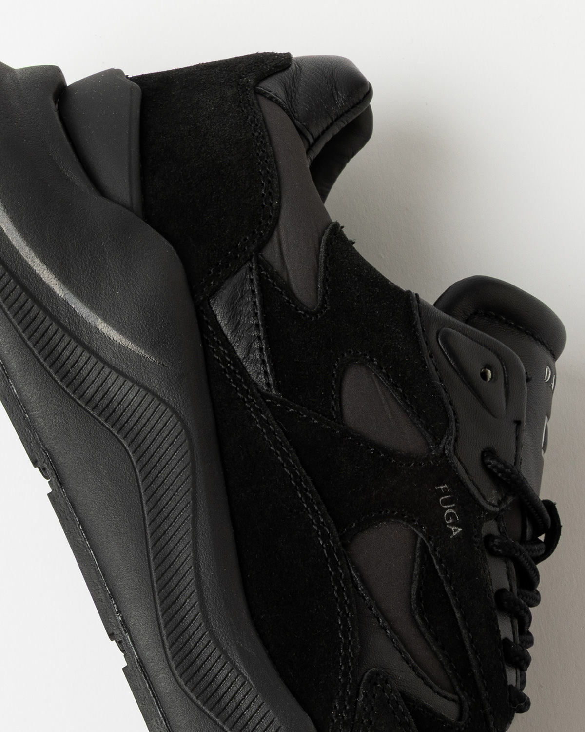 D.A.T.E.: FUGA NYLON BLACK