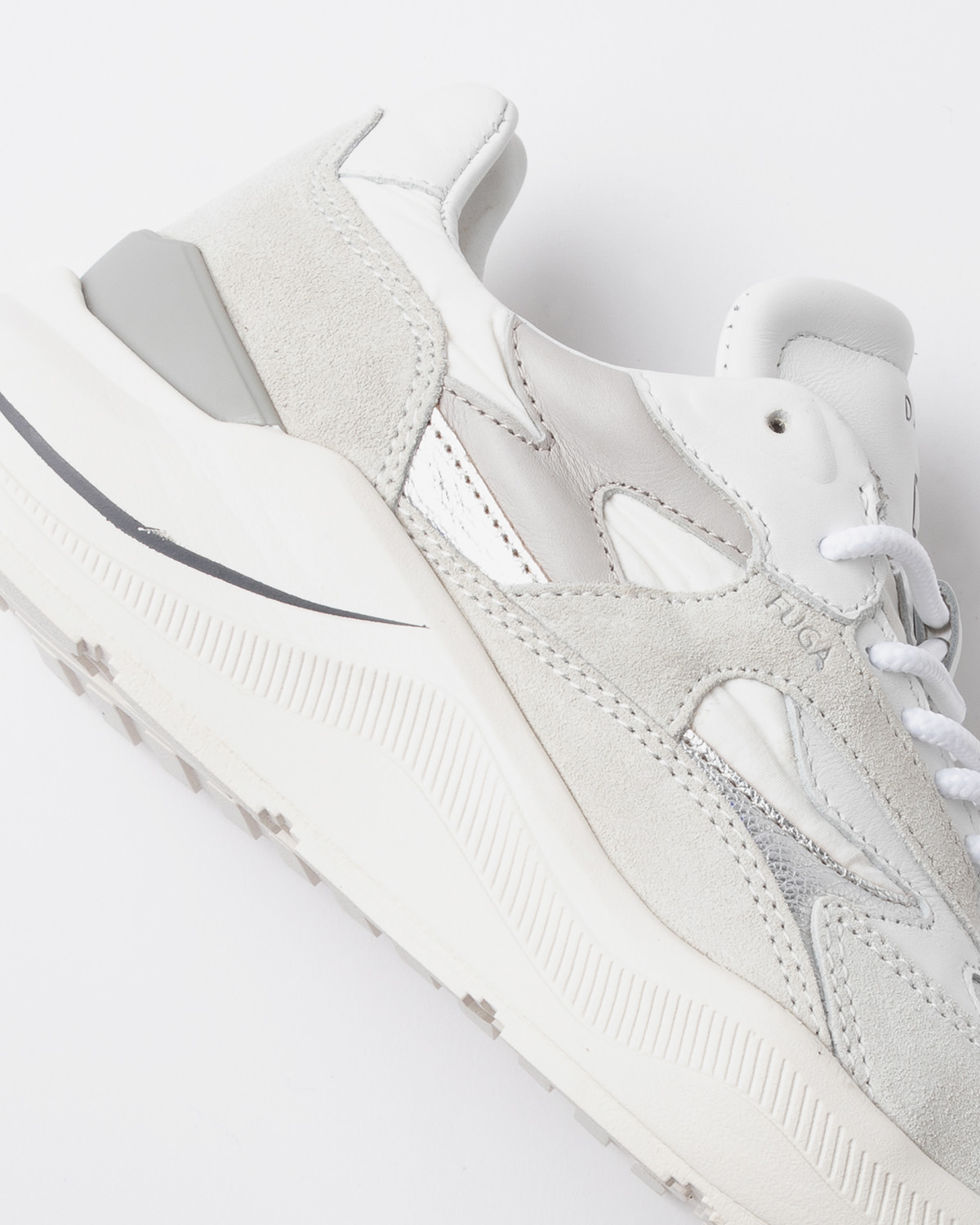 D.A.T.E.: FUGA SHINY WHITE