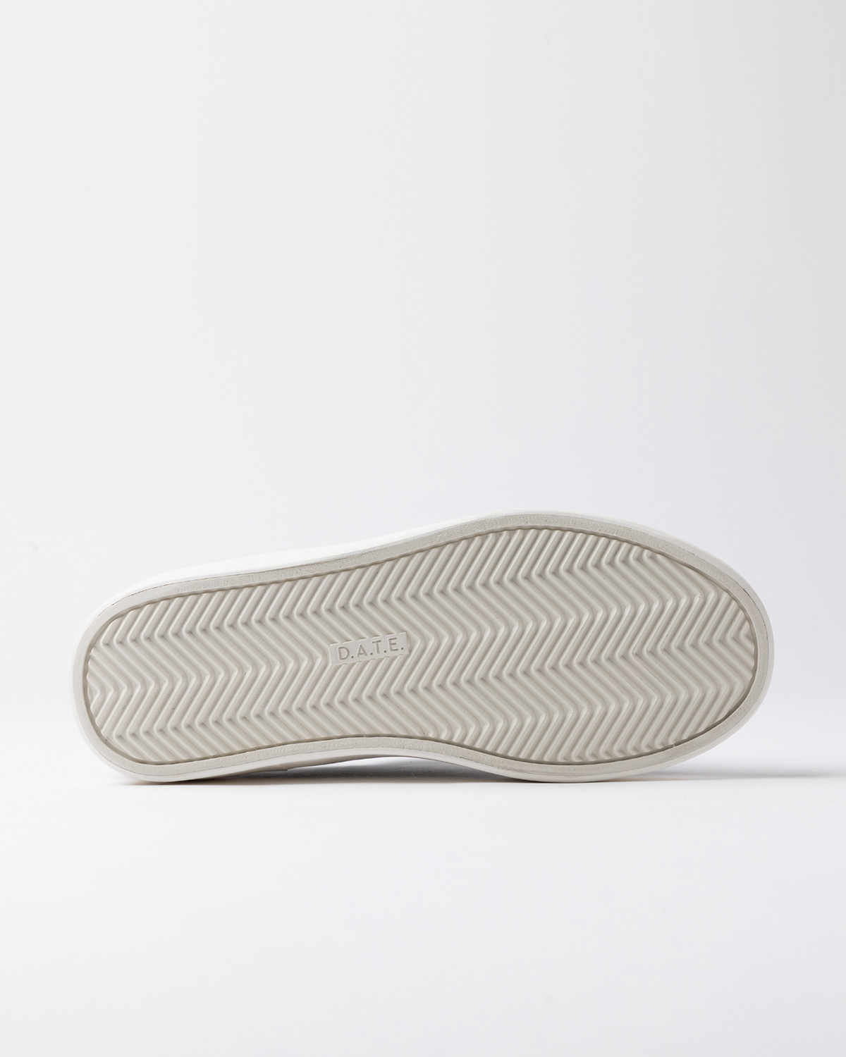 D.A.T.E.: HILL HALF POP WHITE-LAMINATED