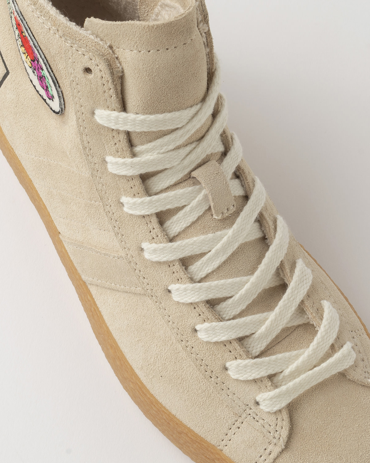 D.A.T.E.: HILL HIGH FRUIT BEIGE
