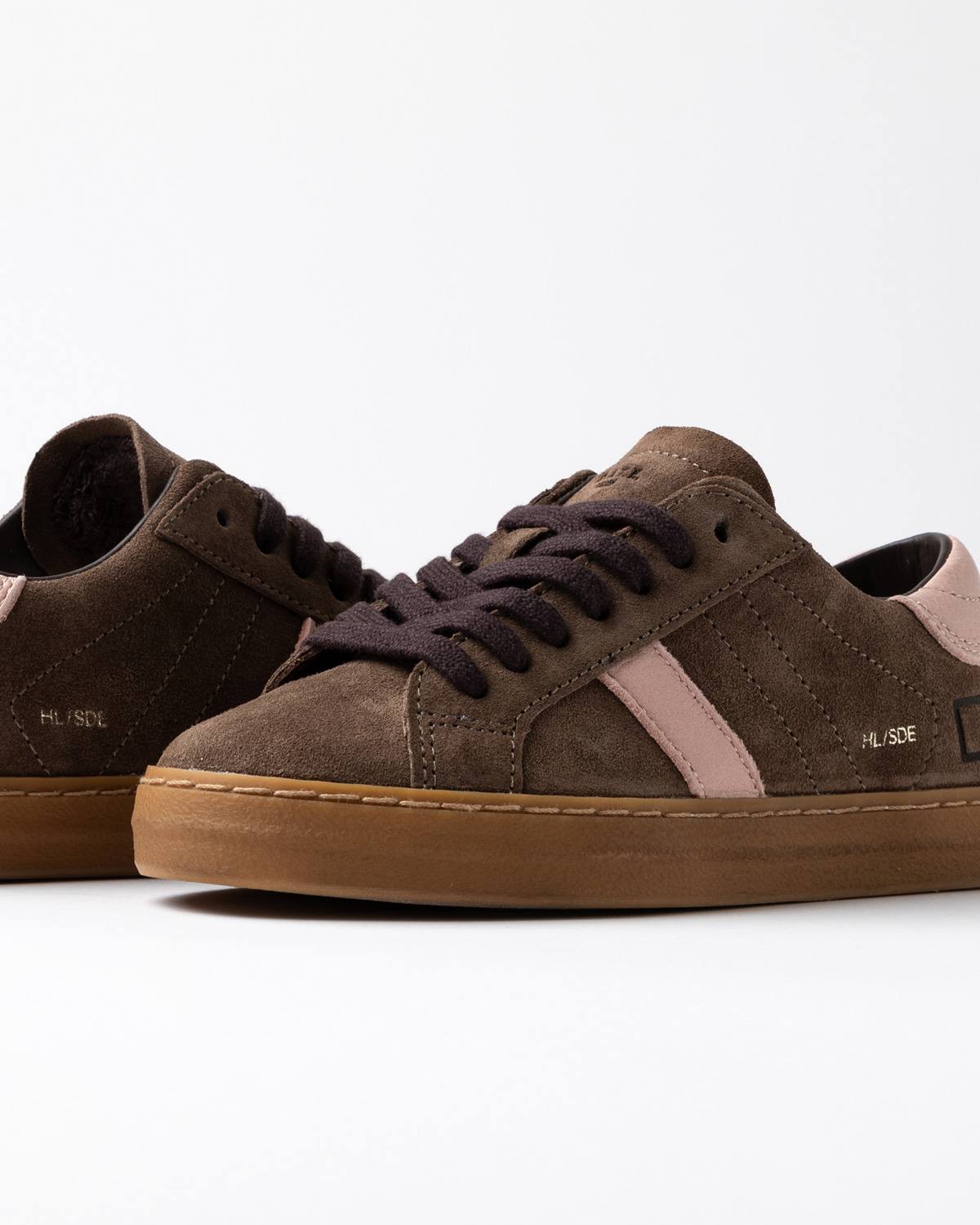 D.A.T.E.: HILL LOW 2 SUEDE TAUPE