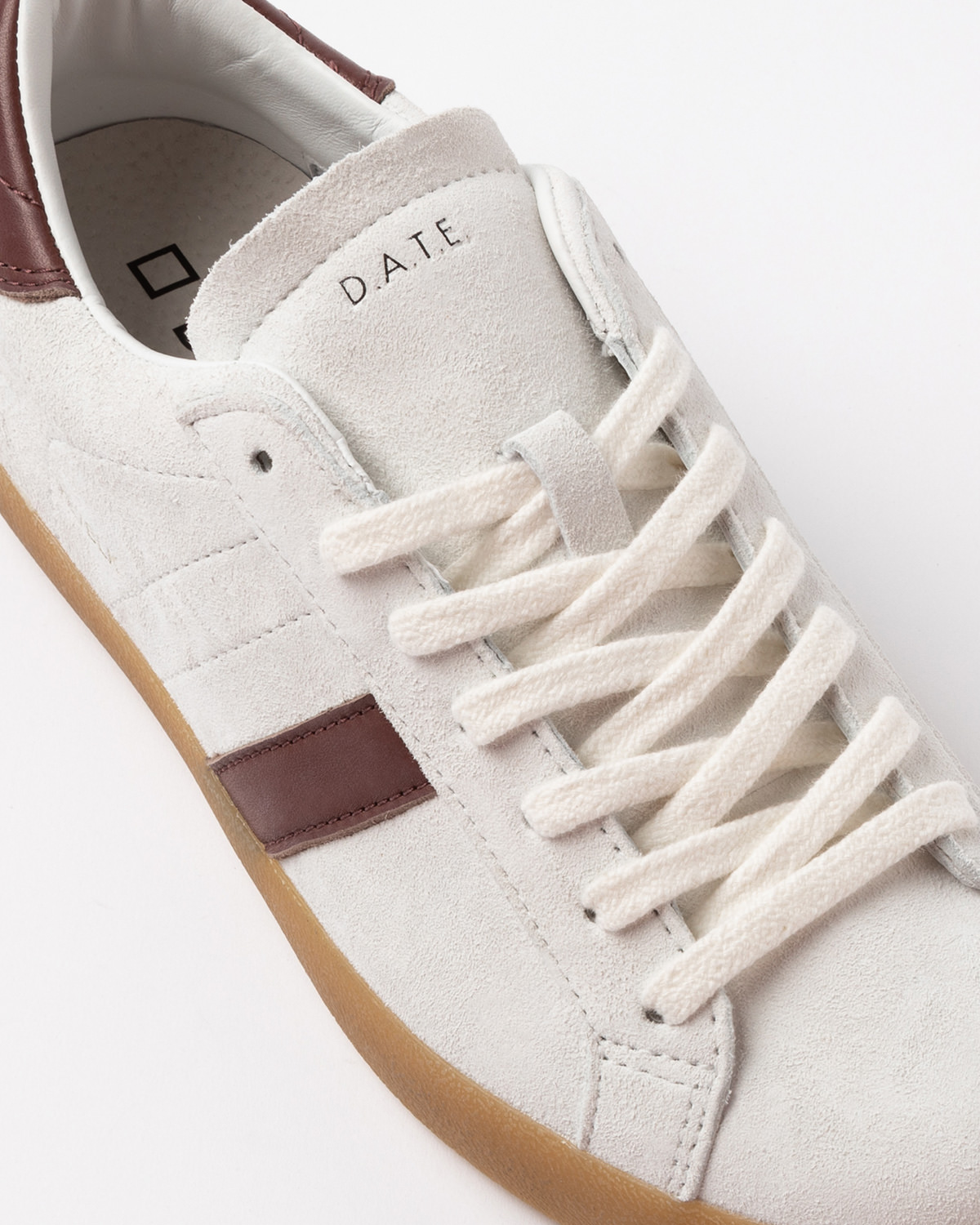 D.A.T.E.: HILL LOW BLOCK WHITE
