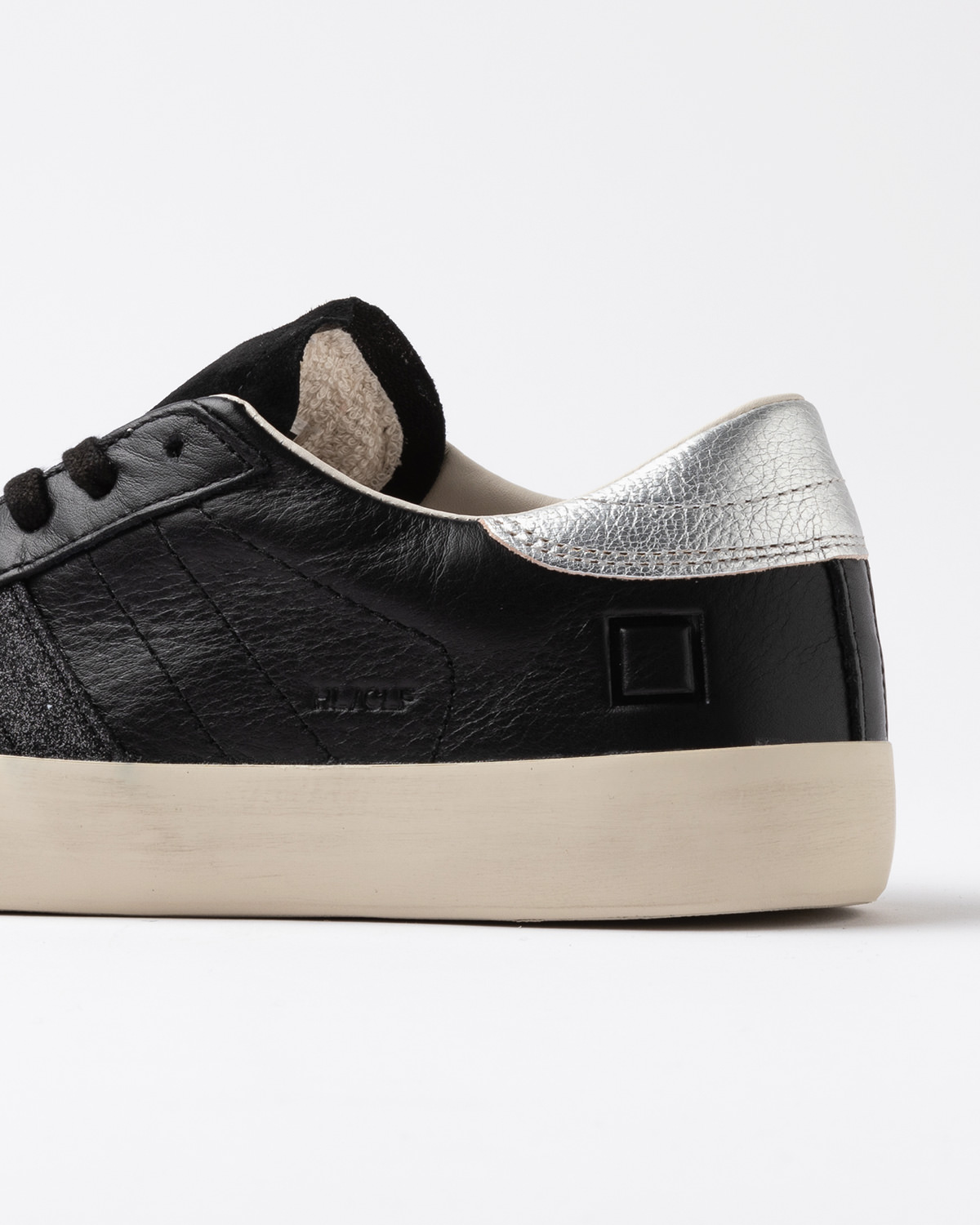 D.A.T.E.: HILL LOW CALF BLACK