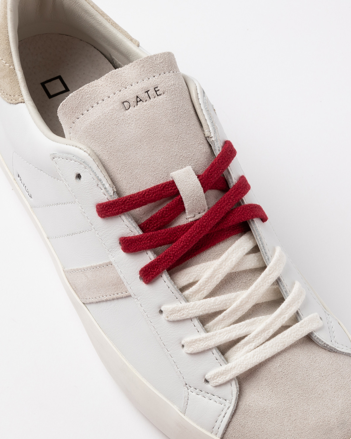 D.A.T.E.: HILL LOW CALF WHITE-BEIGE