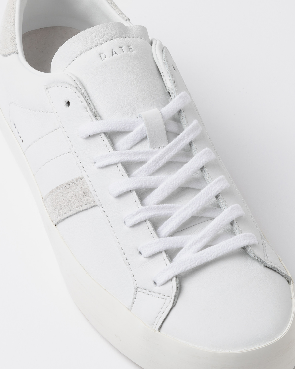 D.A.T.E.: HILL LOW CALF WHITE