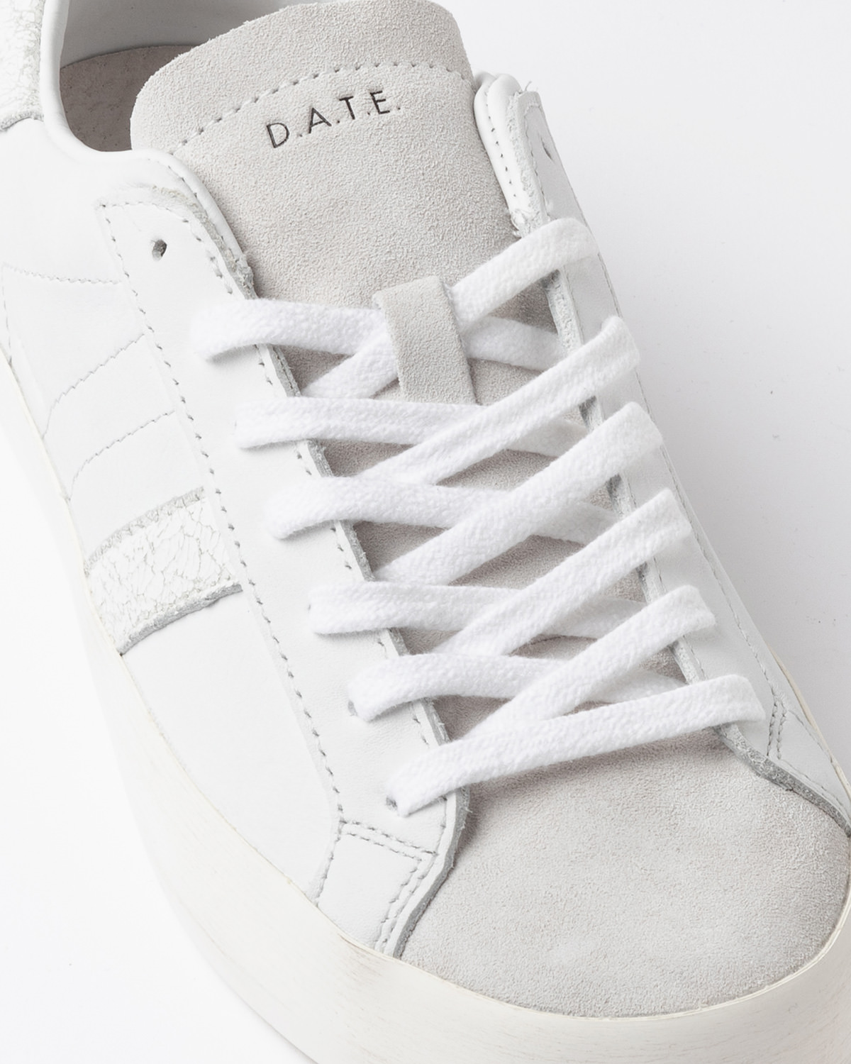 D.A.T.E.: HILL LOW CALF WHITE