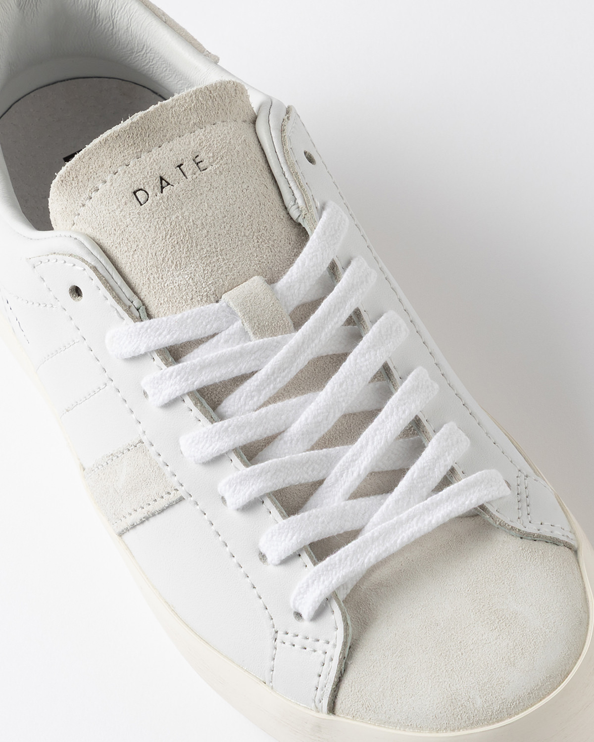 D.A.T.E.: HILL LOW CALF WHITE
