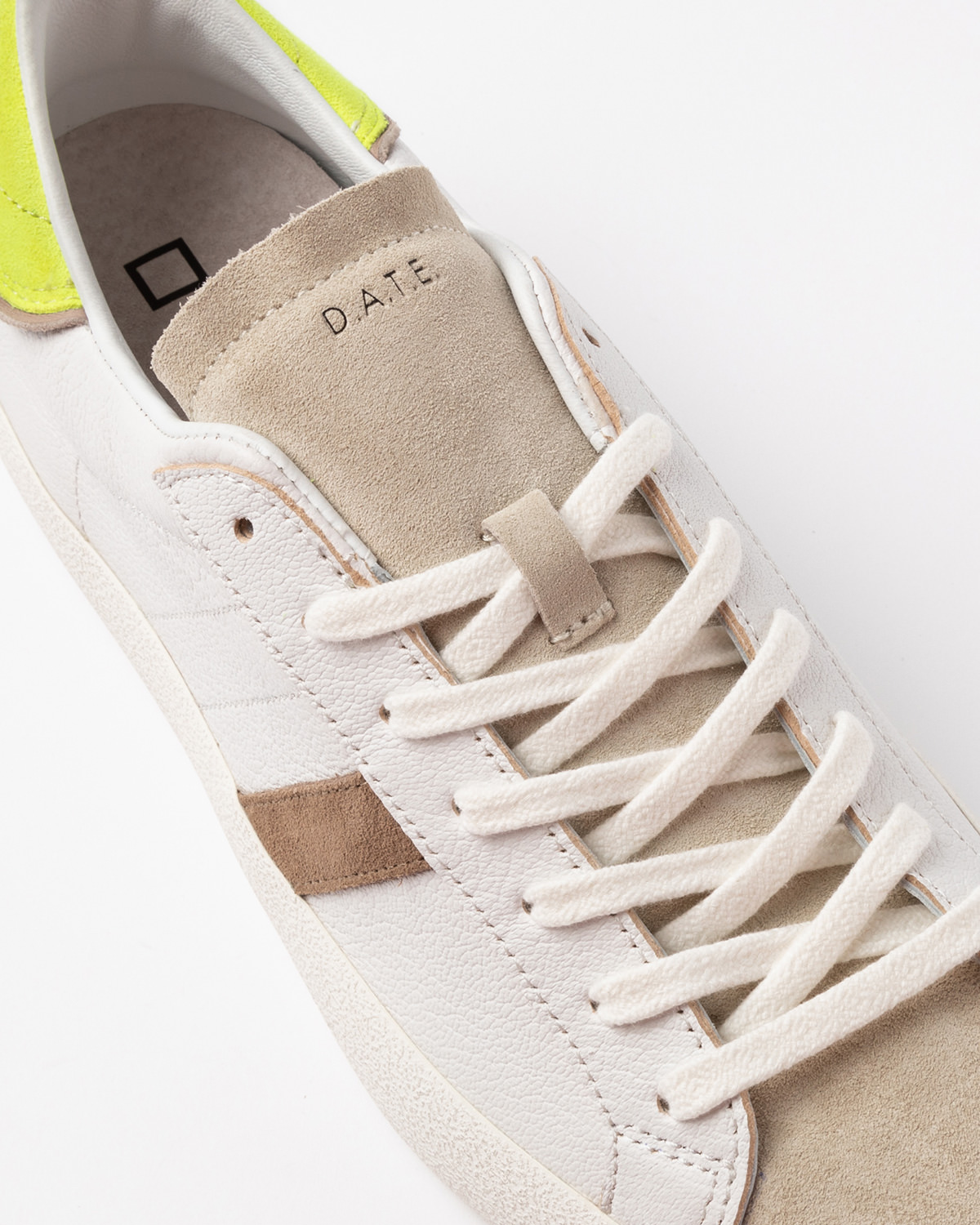 D.A.T.E.: HILL LOW FLUO WHITE-YELLOW