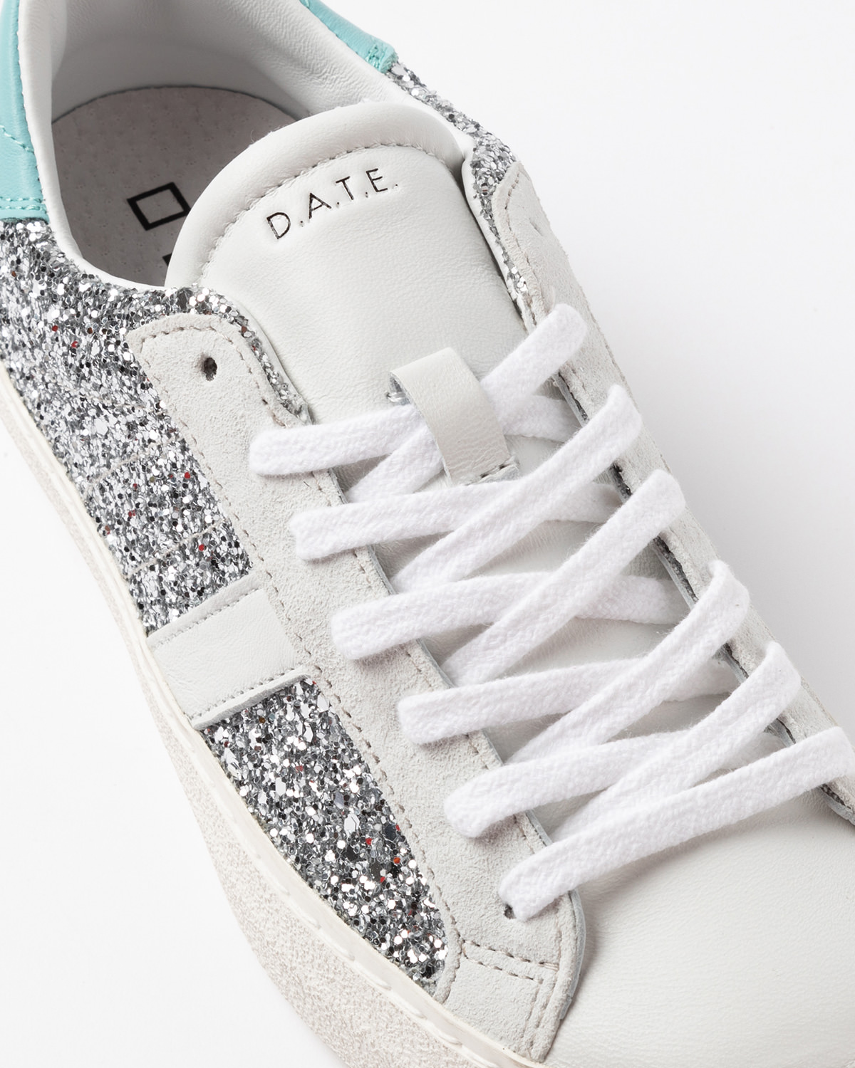 D.A.T.E.: HILL LOW GLITTER SILVER