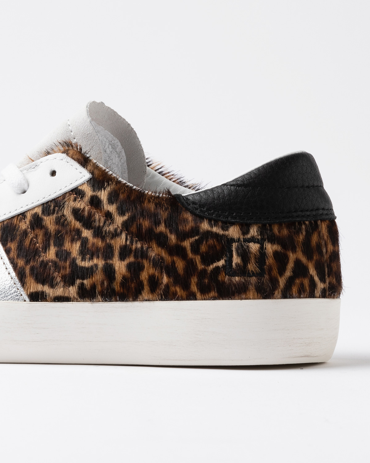 D.A.T.E.: HILL LOW LEOPARD WHITE