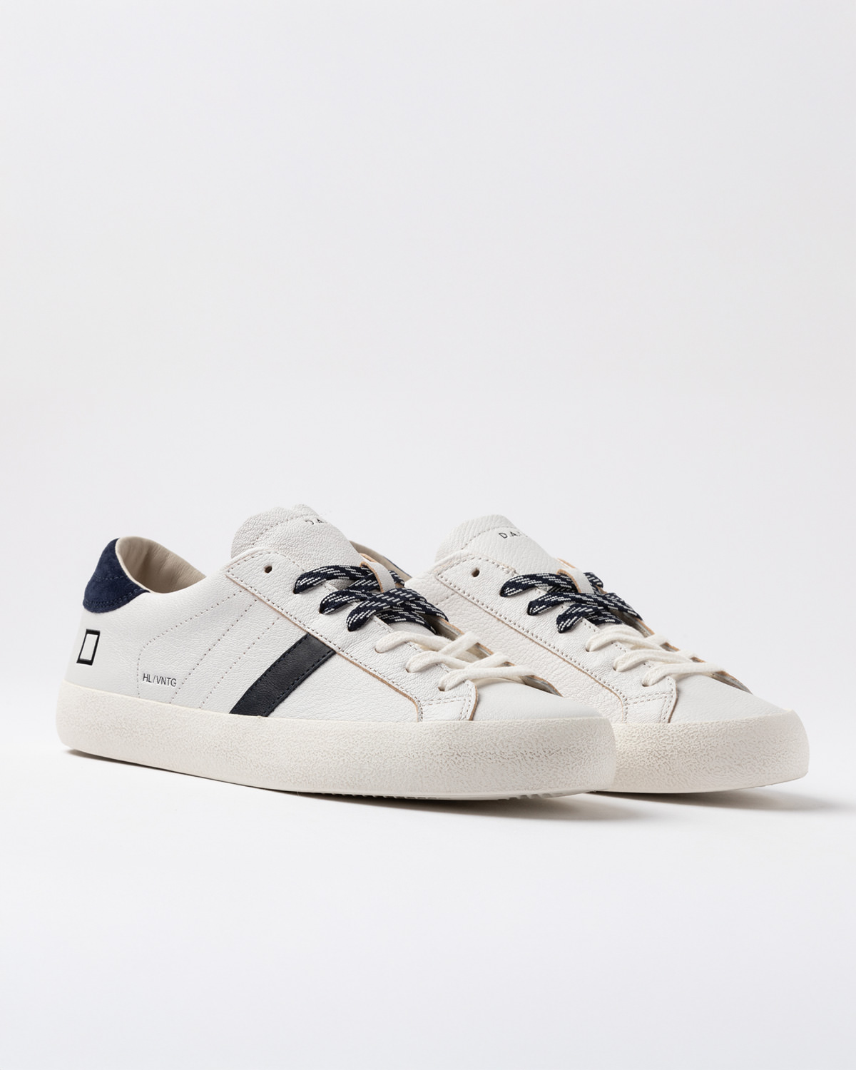 D.A.T.E.: HILL LOW NATURAL WHITE-BLUE