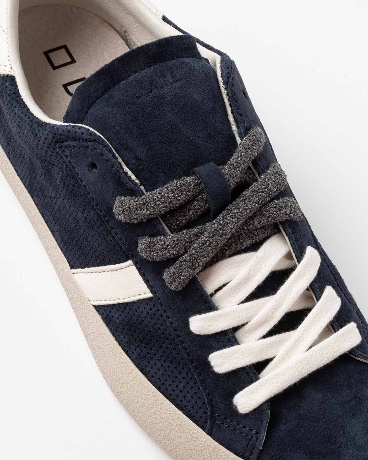 D.A.T.E.: HILL LOW PERFORATED COLORED BLUE