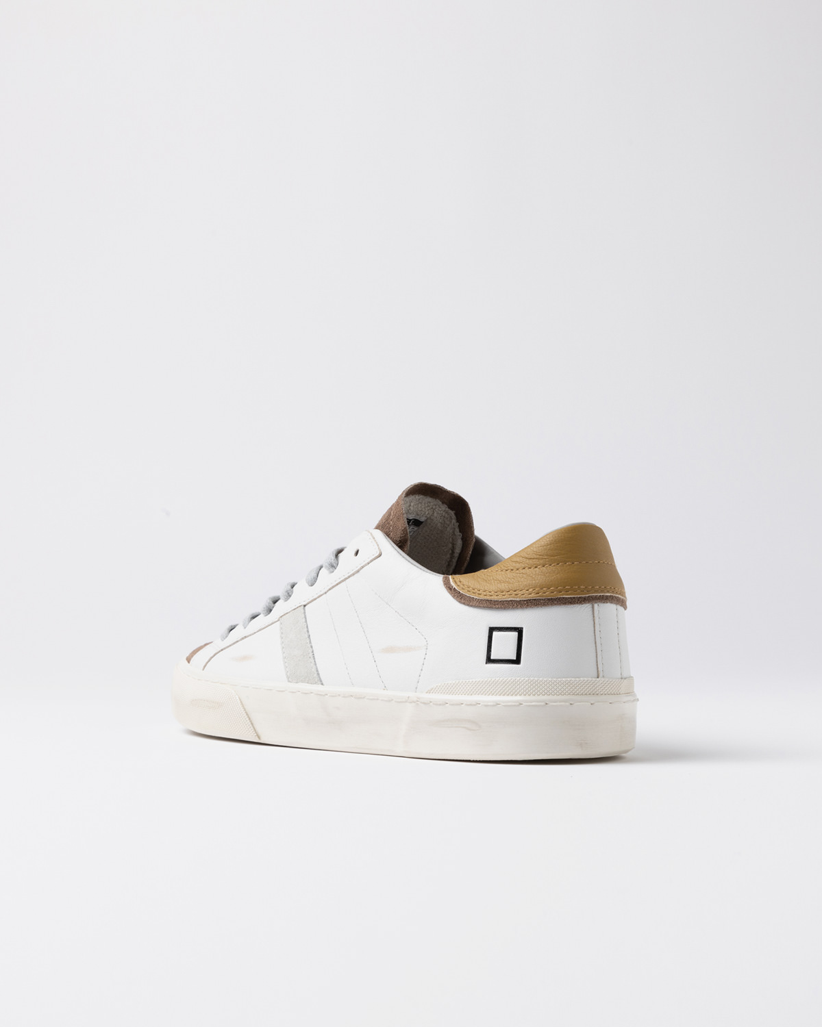 D.A.T.E.: HILL LOW SCRATCH WHITE-MUSTARD