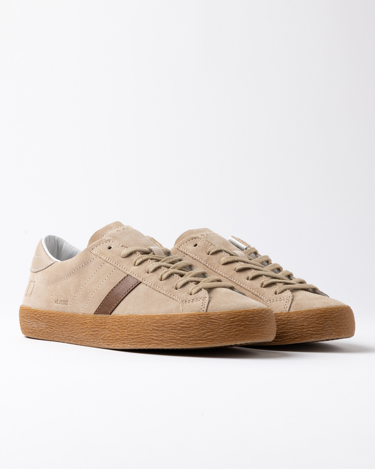 D.A.T.E.: HILL LOW SUEDE BEIGE