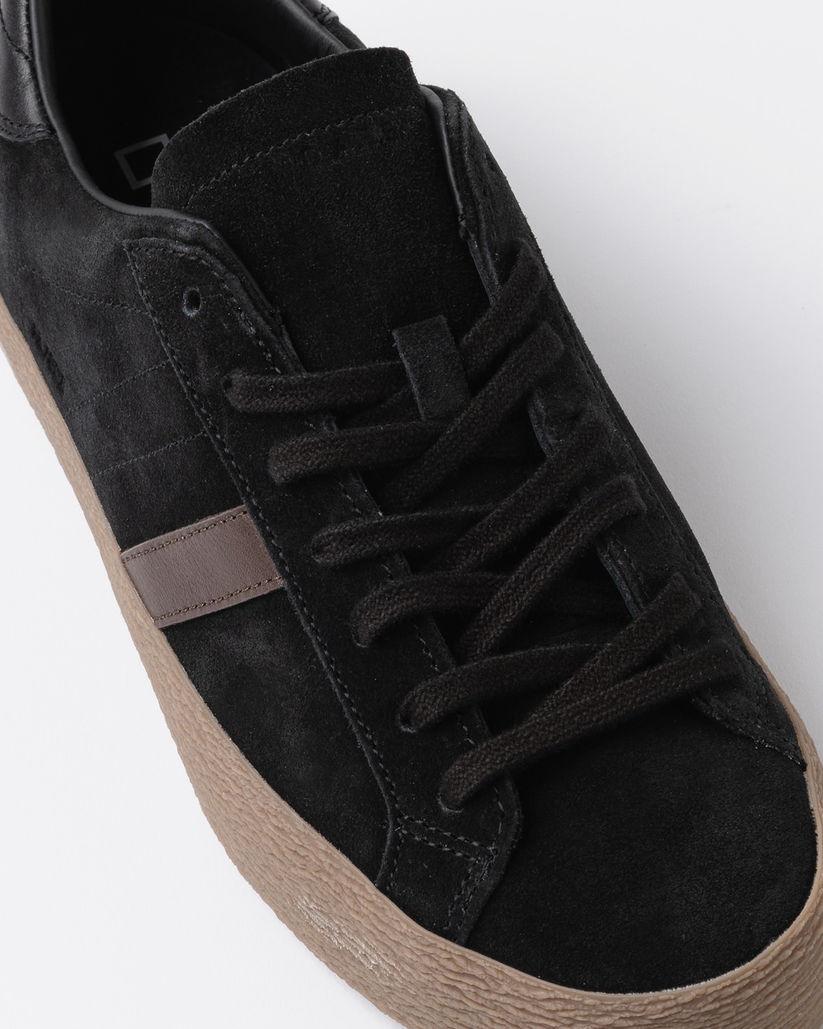 D.A.T.E.: HILL LOW SUEDE BLACK