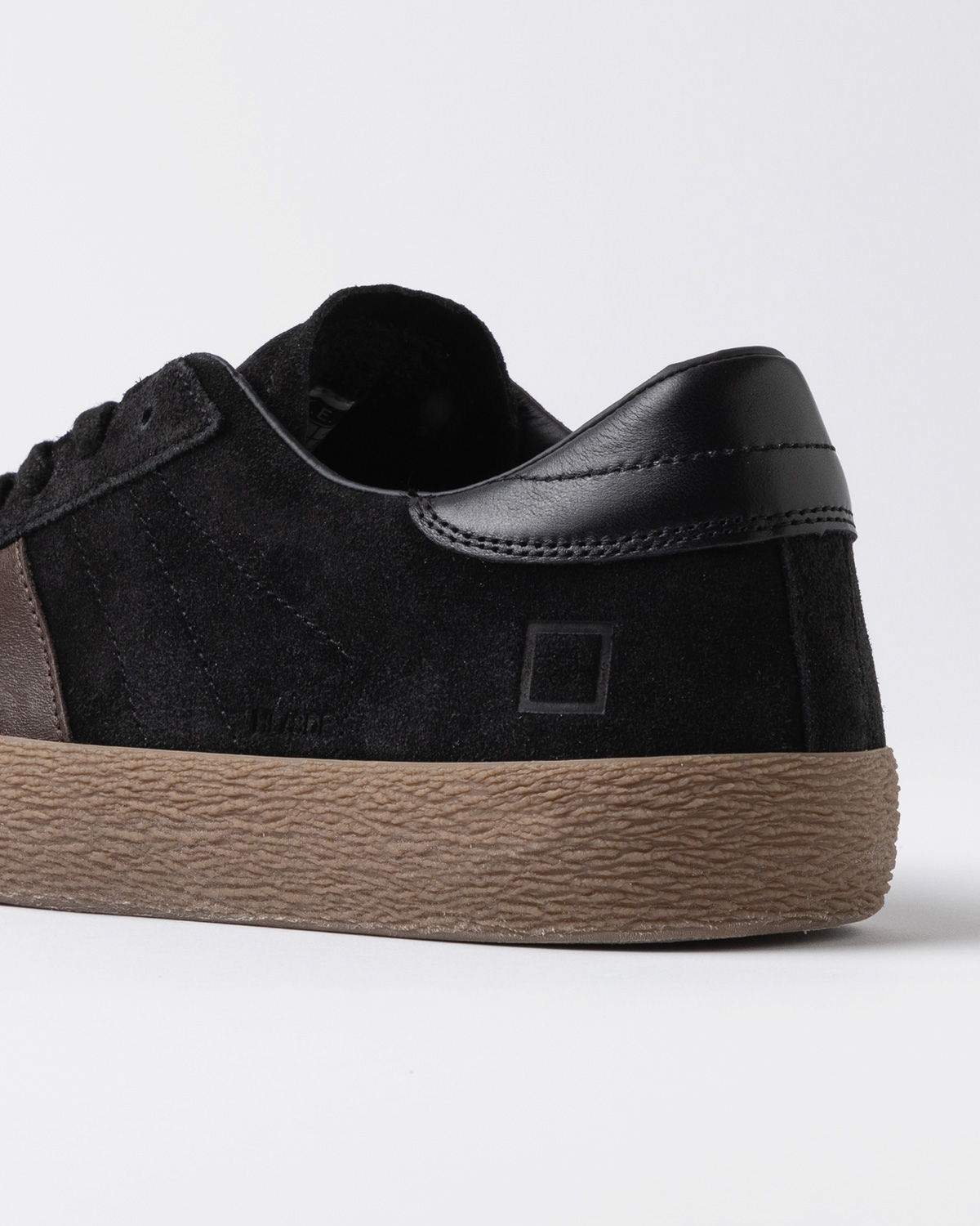 D.A.T.E.: HILL LOW SUEDE BLACK