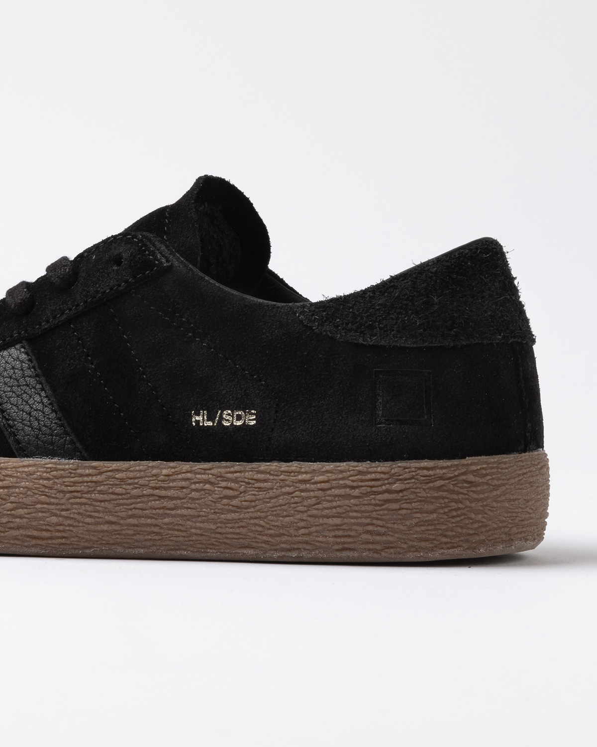 D.A.T.E.: HILL LOW SUEDE BLACK
