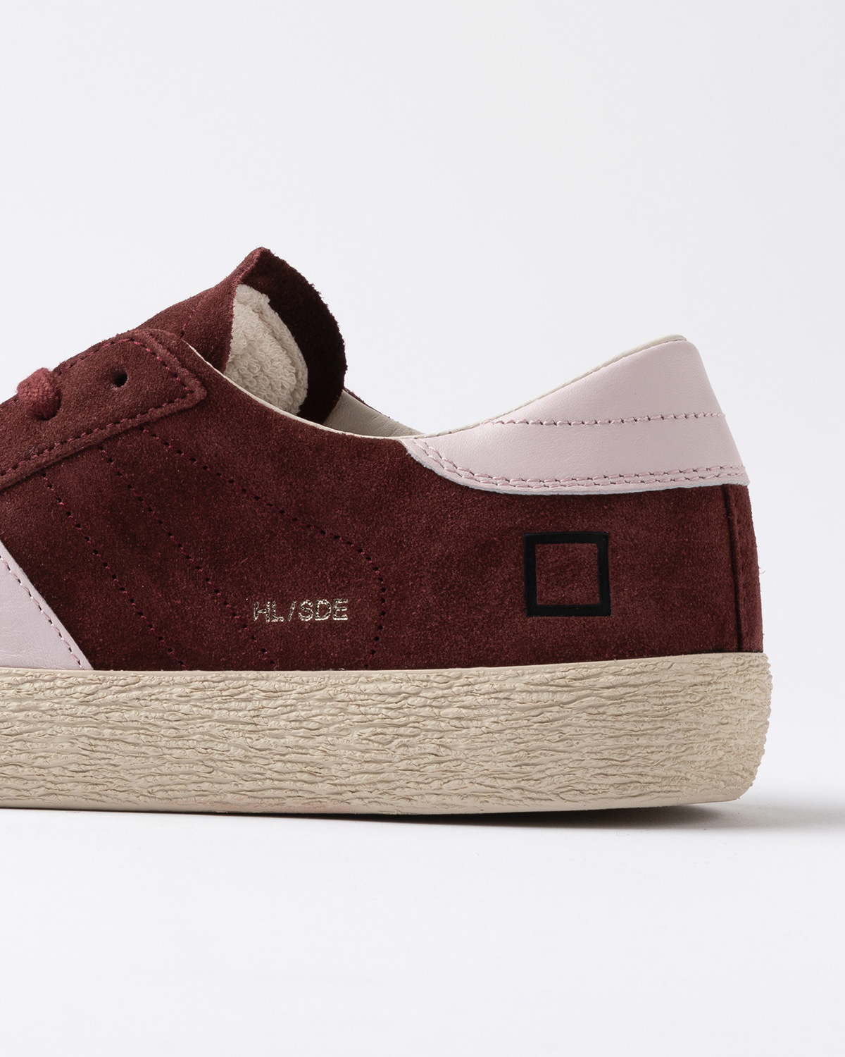 D.A.T.E.: HILL LOW SUEDE BORDEAUX