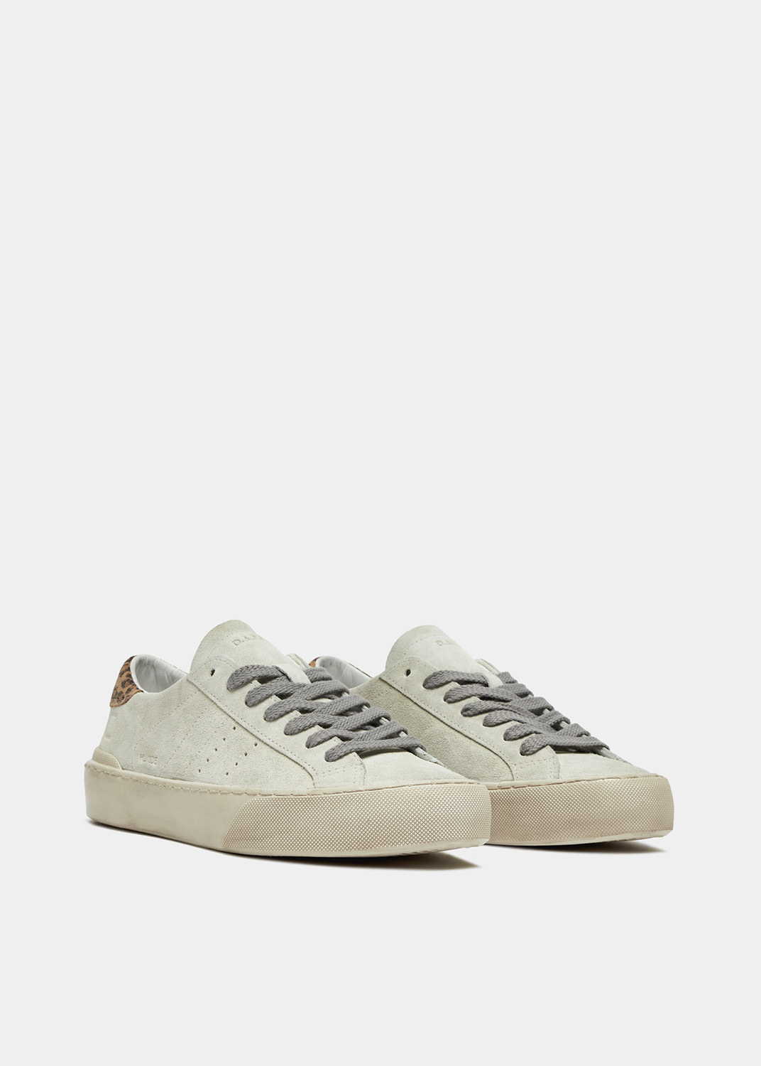 D.A.T.E.: HILL LOW SUEDE CREAM