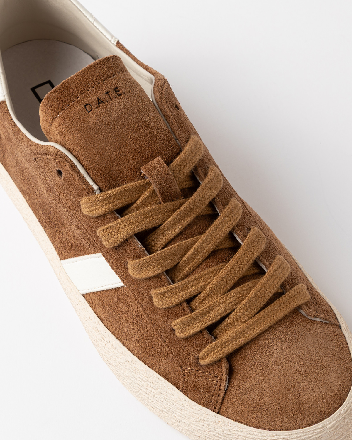 D.A.T.E.: HILL LOW SUEDE CUOIO