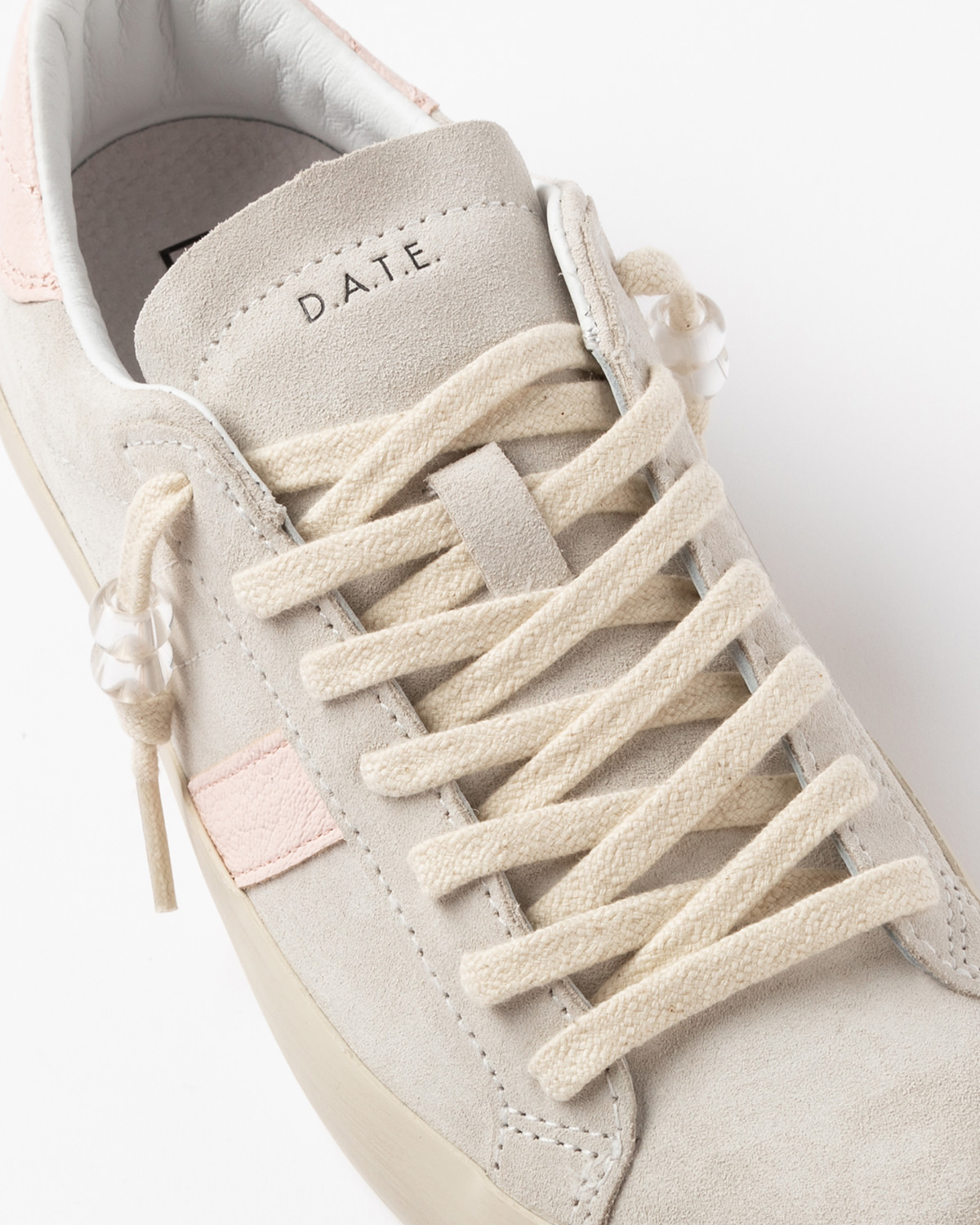 D.A.T.E.: HILL LOW SUEDE MILK