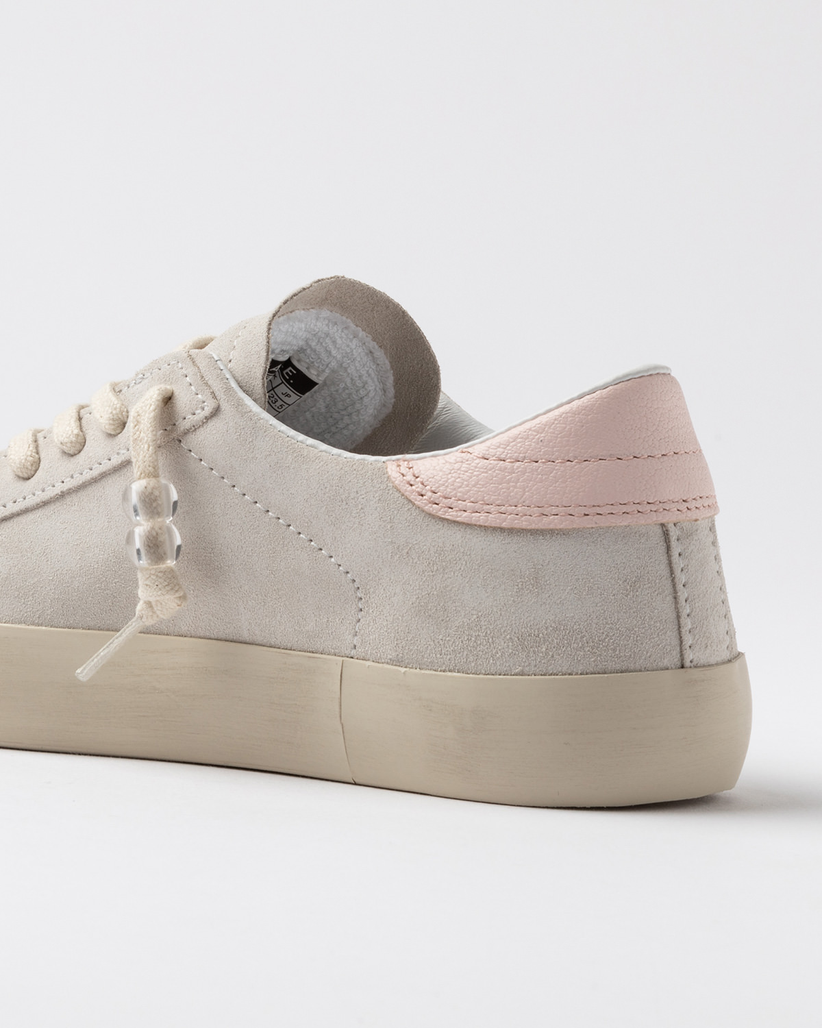 D.A.T.E.: HILL LOW SUEDE MILK