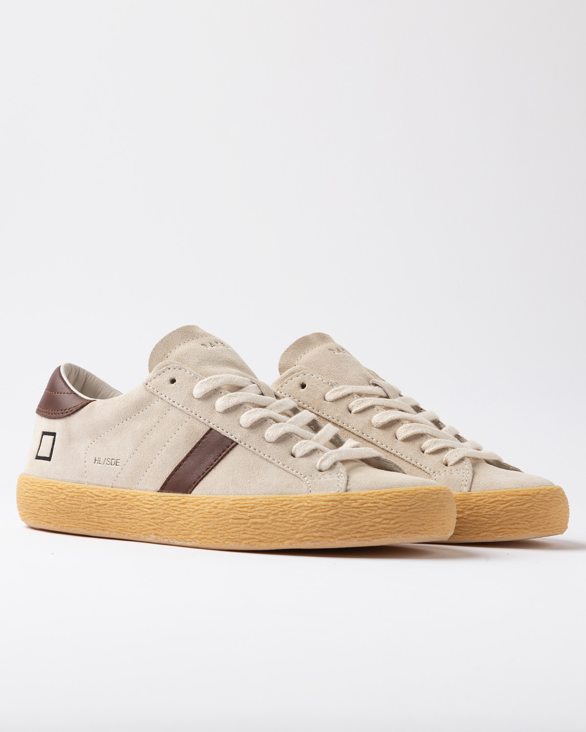 D.A.T.E.: HILL LOW SUEDE MILK