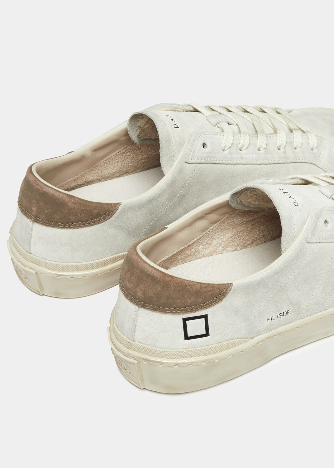 D.A.T.E.: HILL LOW SUEDE WHITE