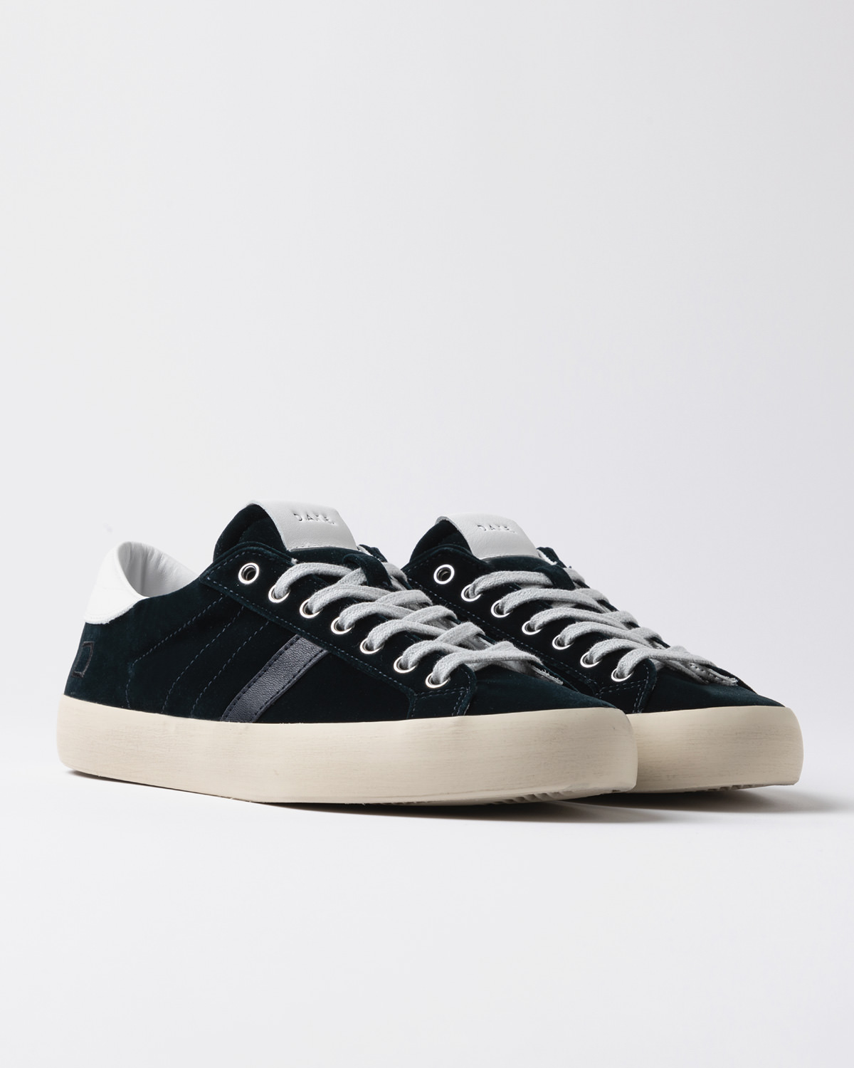 D.A.T.E.: HILL LOW VELVET BLUE