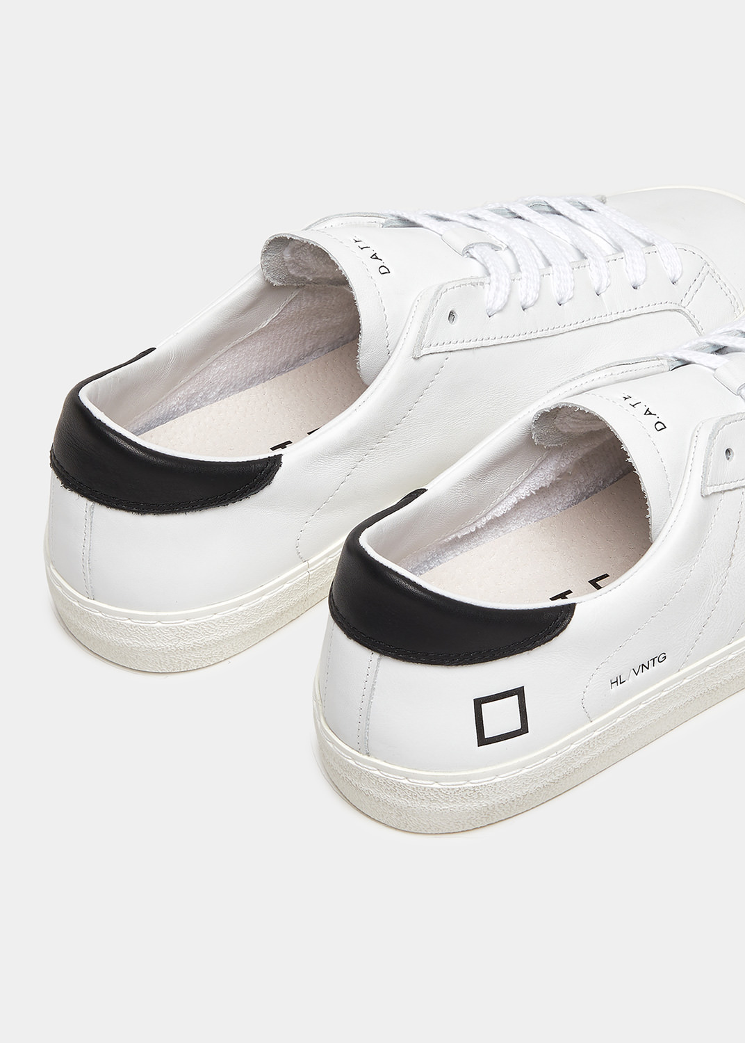 D.A.T.E.: HILL LOW VINTAGE CALF WHITE-BLACK