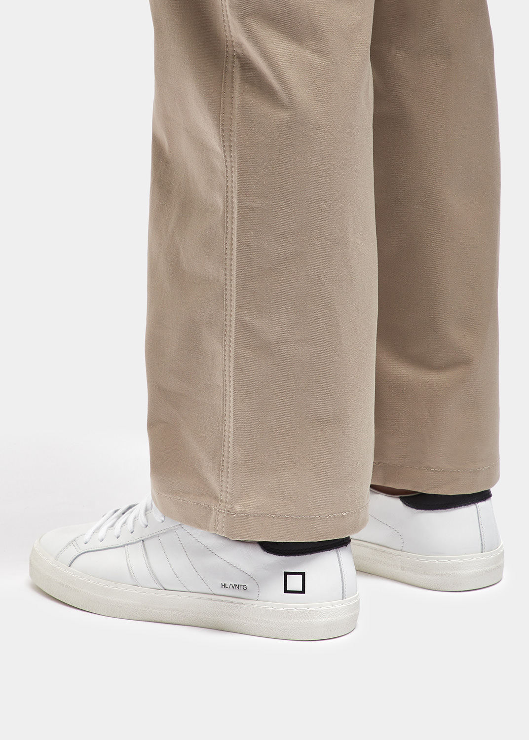 D.A.T.E.: HILL LOW VINTAGE CALF WHITE-BLACK