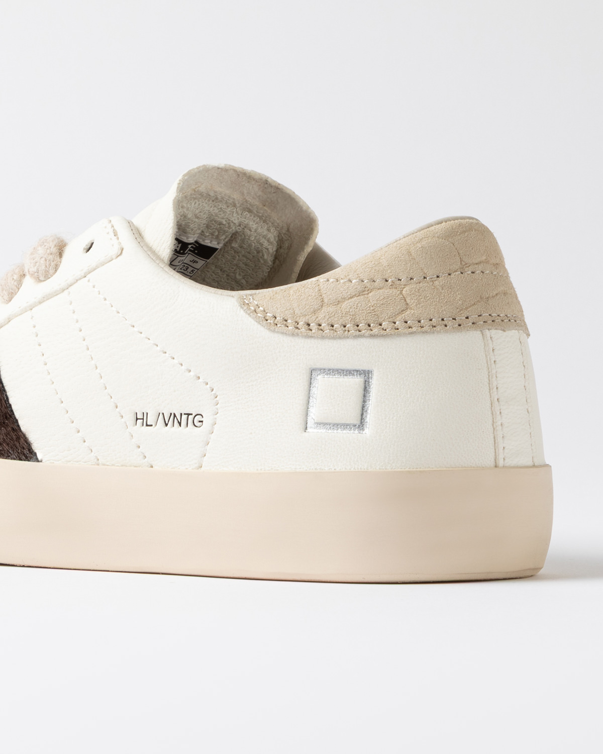 D.A.T.E.: HILL LOW VINTAGE MILK