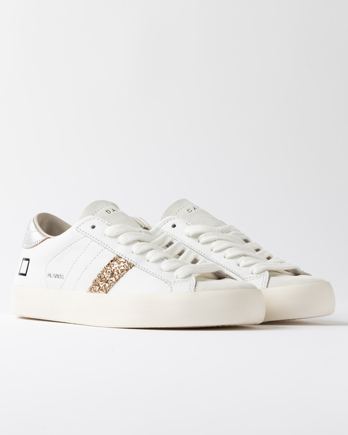 D.A.T.E.: HILL LOW VINTAGE WHITE-SILVER