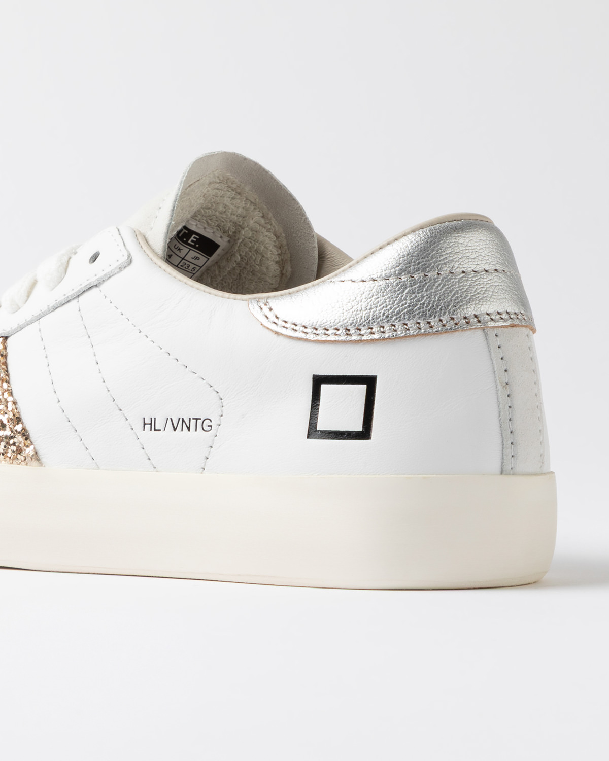 D.A.T.E.: HILL LOW VINTAGE WHITE-SILVER
